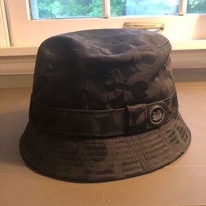COACH Black Bucket Hat - size M/L